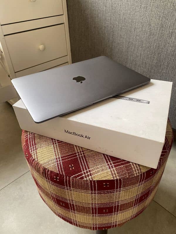 Apple Macbook Air 2020 M1 chip 8gb/256gb 3