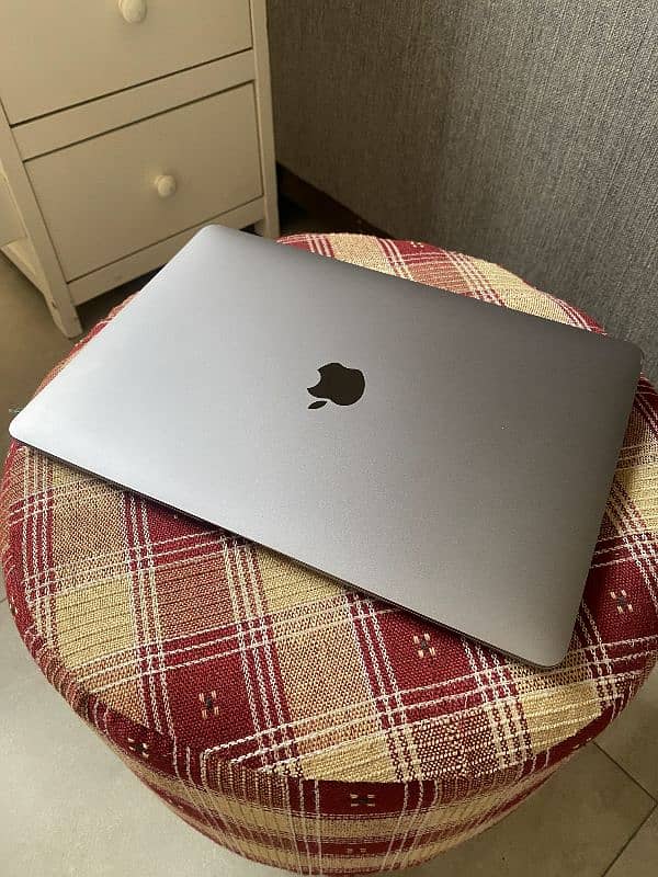 Apple Macbook Air 2020 M1 chip 8gb/256gb 5