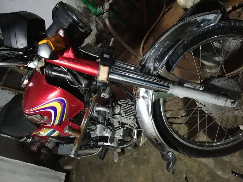 Honda cd 70  2015 Model 5