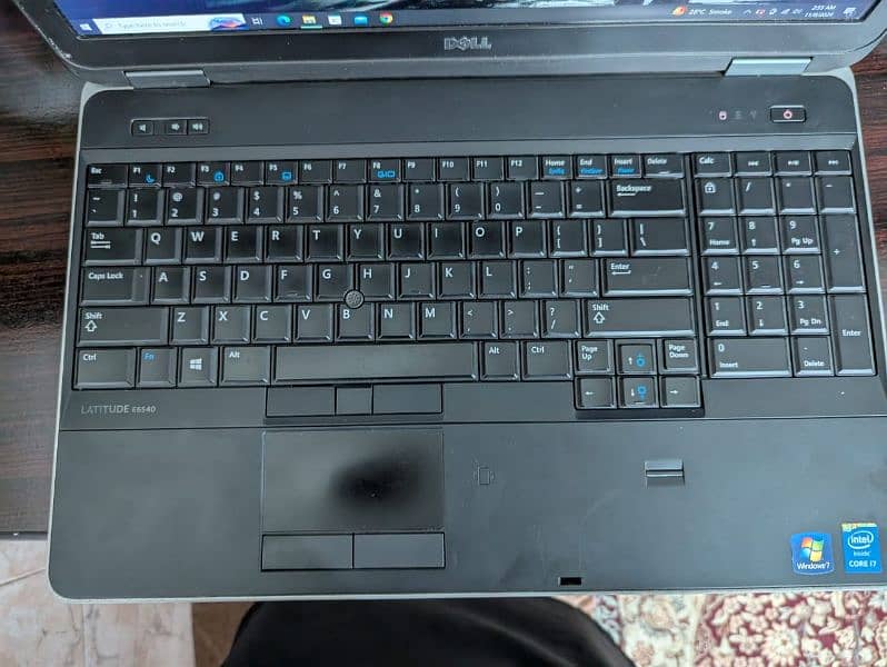 Dell Latitude E6540 1