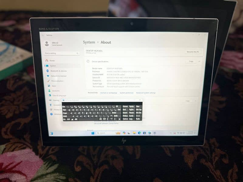 HP Elite x2 G4 13.3", Intel Core i5-8365U, 16GB Ram, 256GB SSD 2