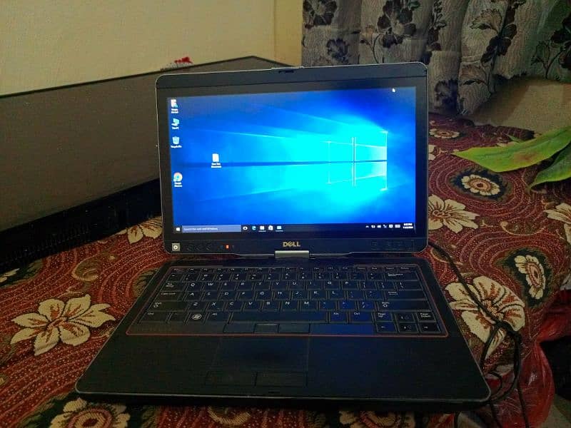 Dell core i3 2ng gen 2gb 320gb laptop 8