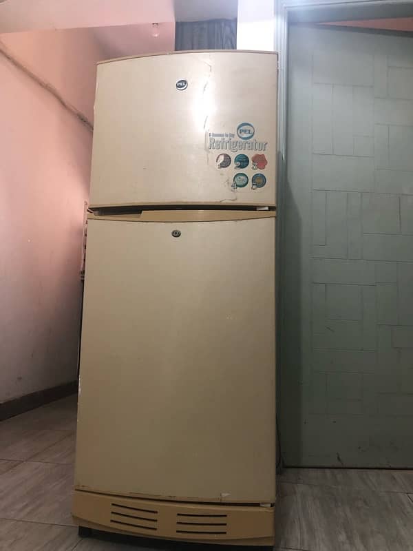 fridge in best condition 0