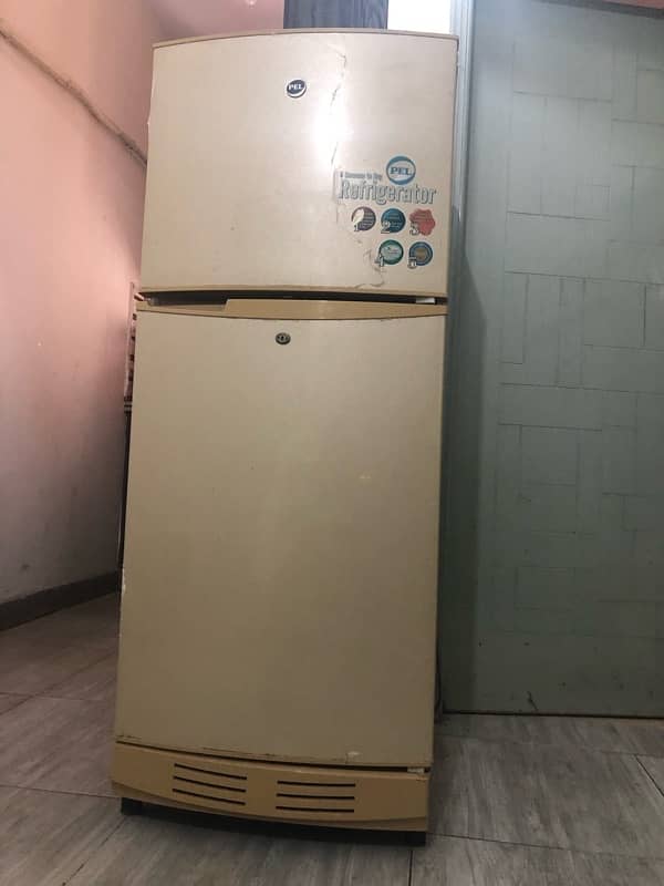 fridge in best condition 2