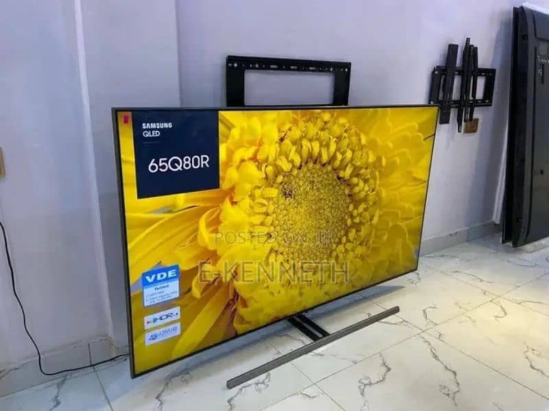 SAMSUNG 55 INCH Q80R QLED 8 Series 4K Ultra HD Smart TV with HDR 0