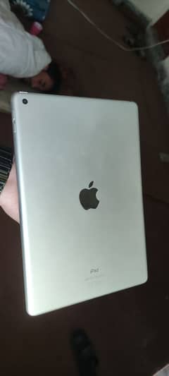 ipad 8th generation with box 128 gb