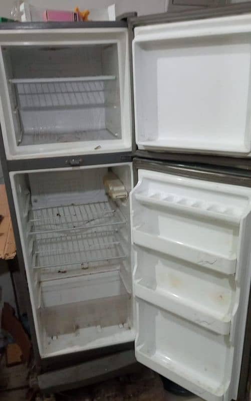 Dawlance Refrigerator 0