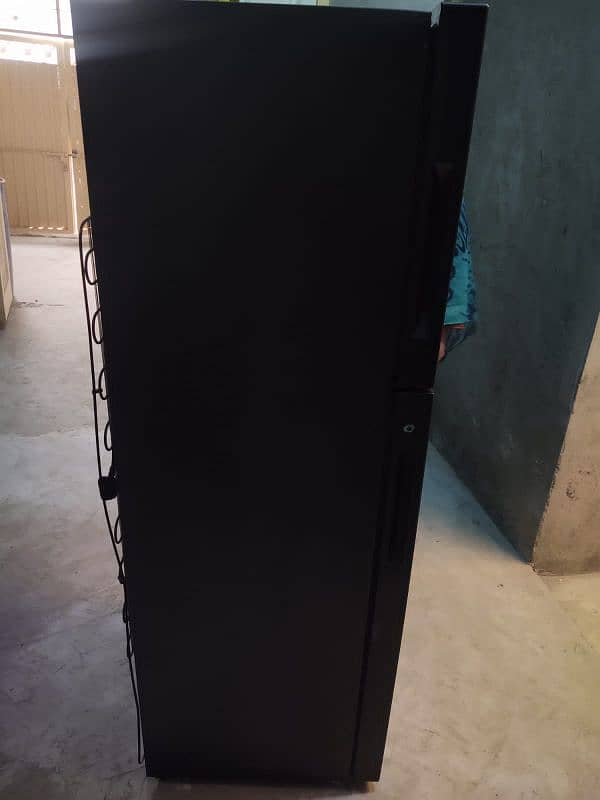 HAIER HRF 276 EPB BLACK COLOR 2 DOOR 2