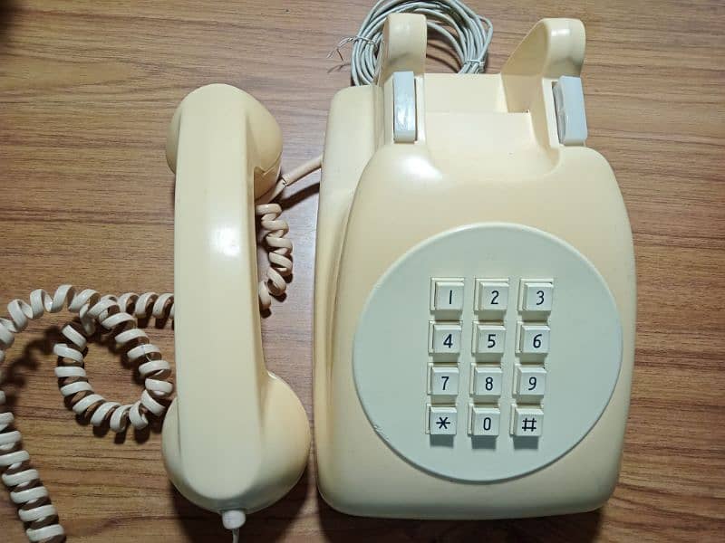 antique classic vintage phone telephone set 1