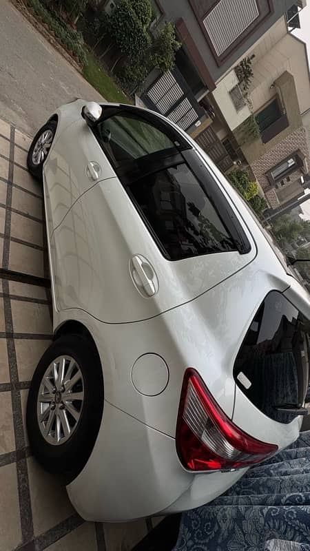 Toyota Vitz 2017 2