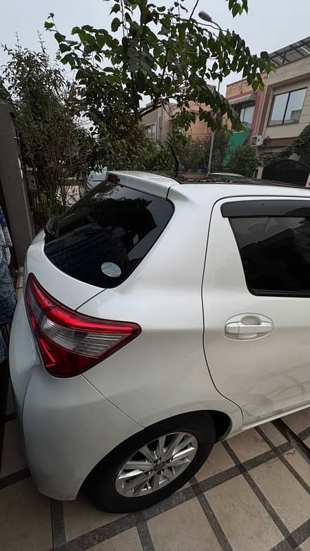 Toyota Vitz 2017 4