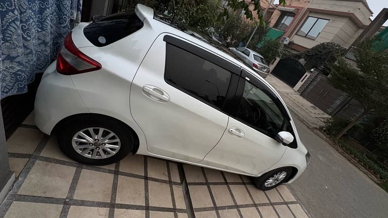 Toyota Vitz 2017 5