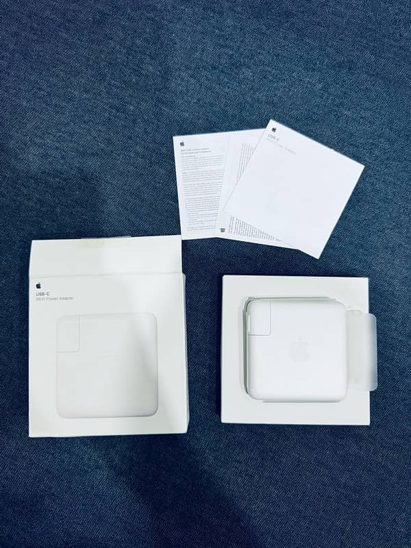 Apple Macbook pro 96W Original Charger just box open No used 0