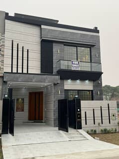 5 marla 50ft road facing park brand new house for Sale in P block 0