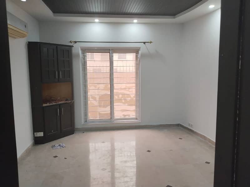 Near Spice Bazaar 1 Kanal Lower Portion With Fully Basement Available For Rent in DHA Phase 6 3