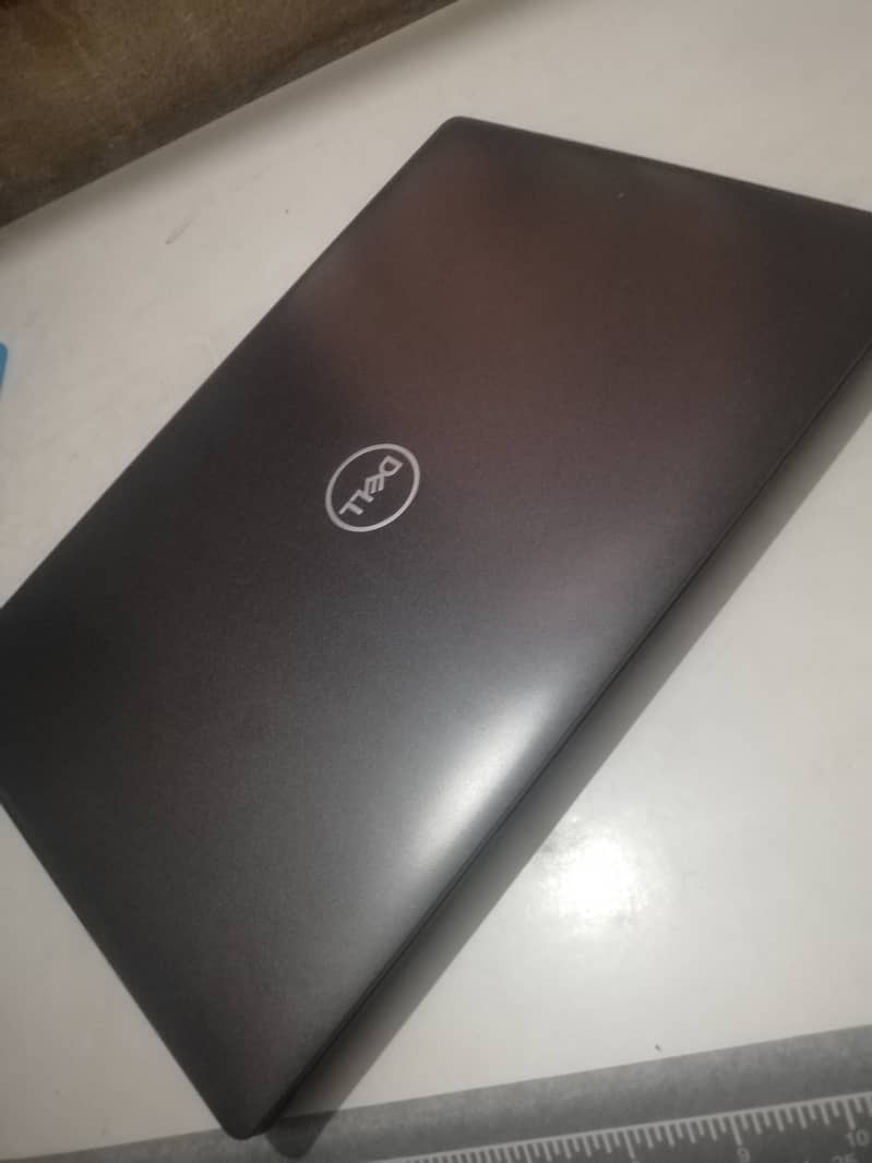 Dell Latitude 5400 i7 8th gen 3