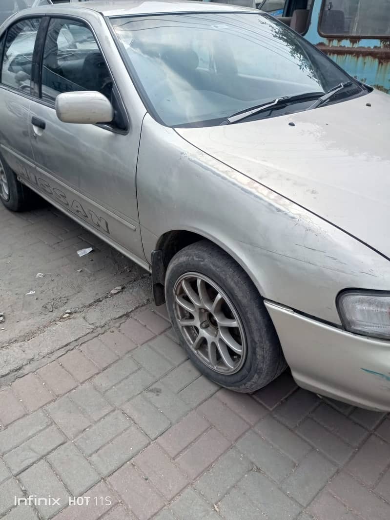 Nissan Sunny 1998 genuine 4