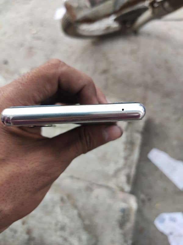 Sony Xperia 5 6gb ram 64gb memory 2