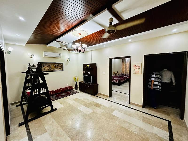 10 Marla Furnished House for Sale in Awais Qarni Block bahria Town, Lahore 3