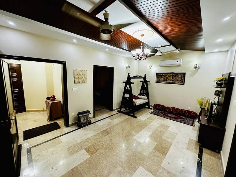 10 Marla Furnished House for Sale in Awais Qarni Block bahria Town, Lahore 10