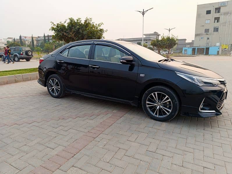 Toyota Altis Grande 2022 Total orignal 2