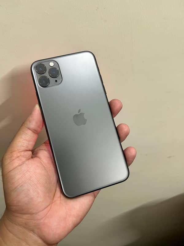 iPhone 11 Pro Max 256gb PTA Approved 2