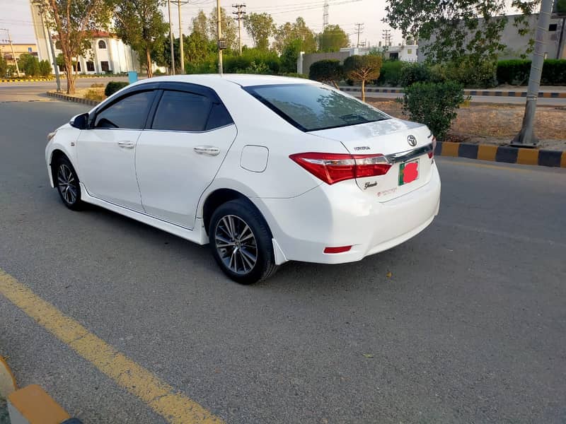 Toyota Corolla Altis 2017 Grande CVT-i 1.8 3