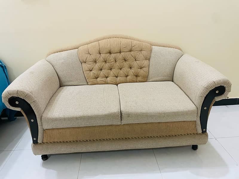 sofa set 7 seater 9/10 condition 3