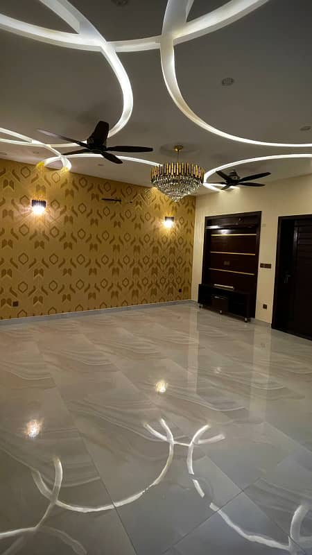 Brand New 10 Marla House for Sale in Johar Block 13