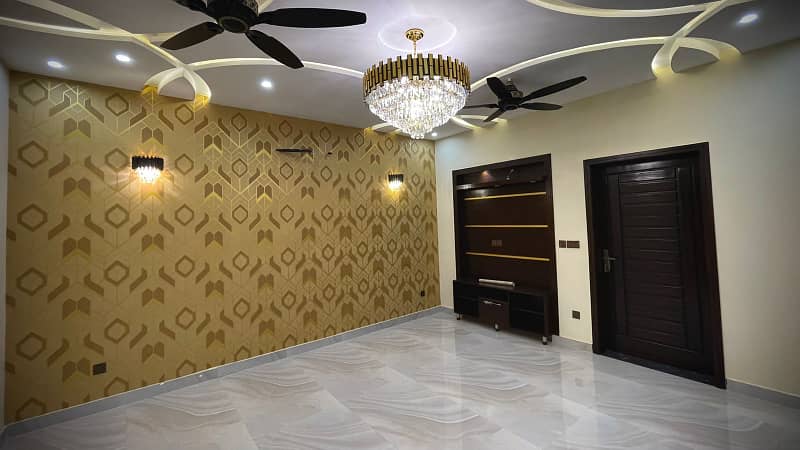 Brand New 10 Marla House for Sale in Johar Block 17