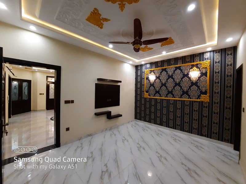 Brand New 10 Marla House for Sale in Johar Block 28