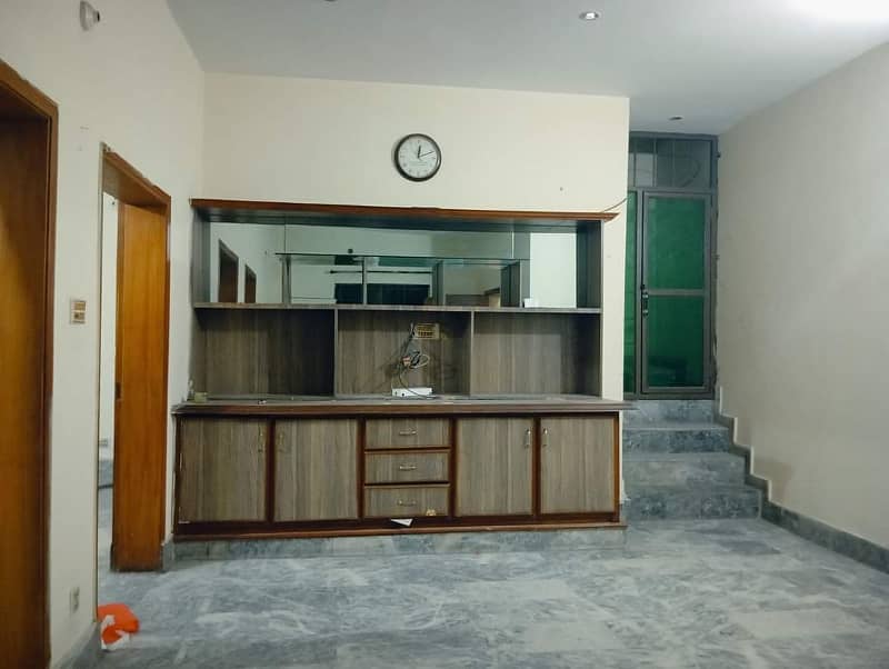 12 marla upper portion in johar town 5