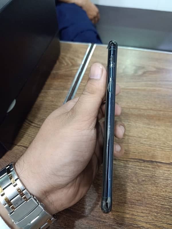 Iphone 11 pro max Pta approved 2