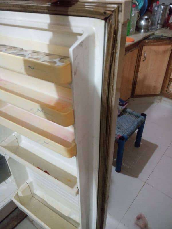 Dawlance Freezer for sale 8/10 4