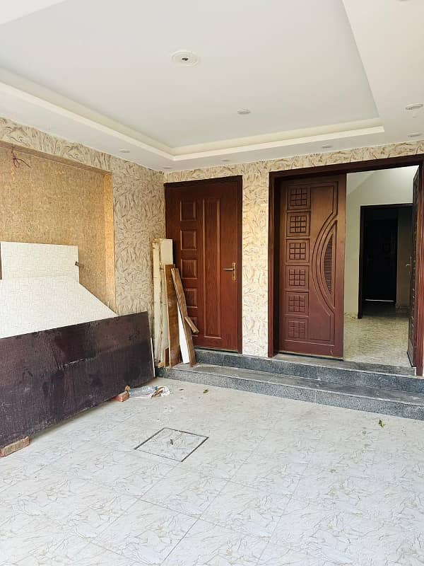 Brand New 5 Marla House for Sale in Hussain Ext. Block, Bahria TOwn, lahore 18