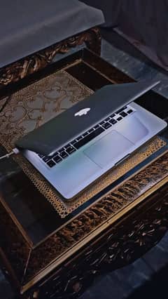 mac book pro 2012 512gb 13' inch