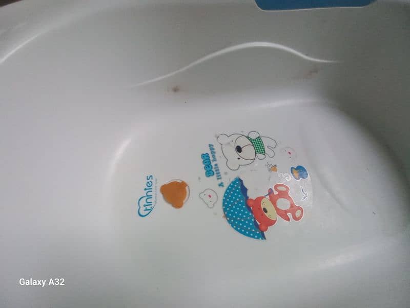 tinnes baby bathing tub 1