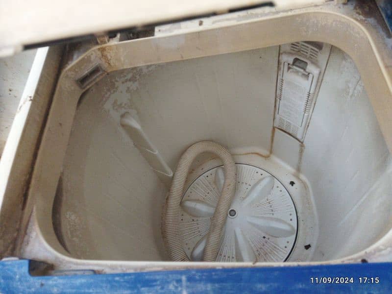 toyo Washing machine 1