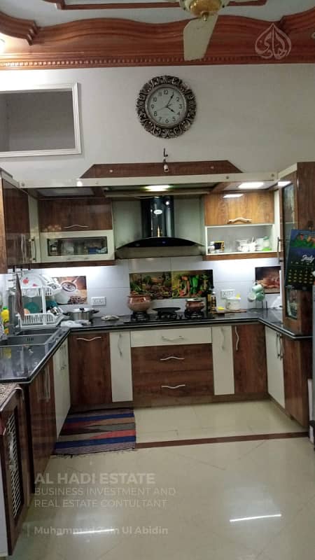 Spacious Corner House for Sale Near Kaneez Fatima & Karachi University 1