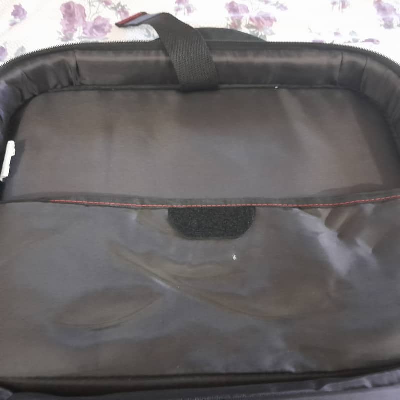 Laptop bag 1