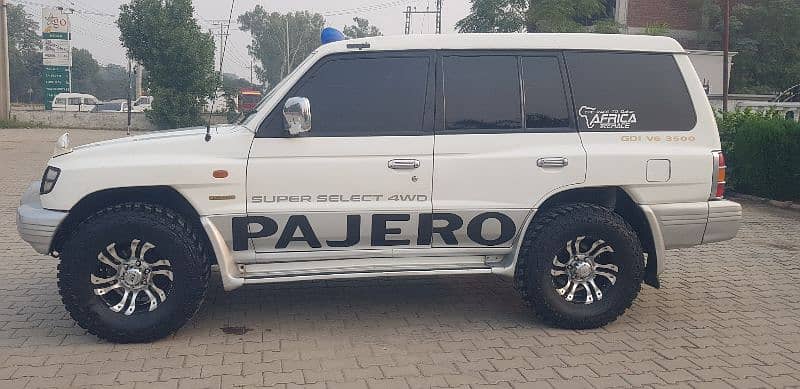 Mitsubishi Pajero 1998 3