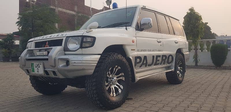 Mitsubishi Pajero 1998 4