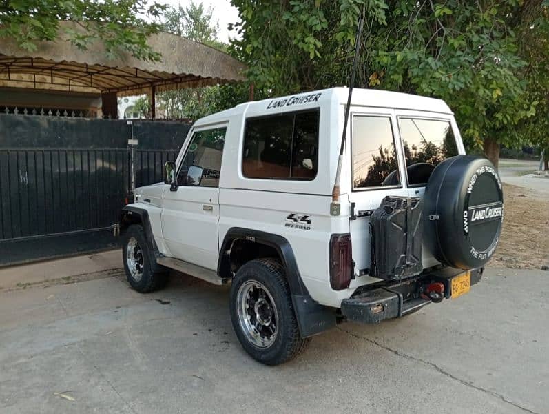 Toyota Land Cruiser 1989 RKR 2