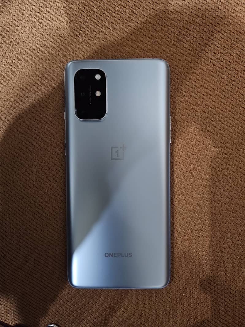 Oneplus 8t like new except green line in screen 2