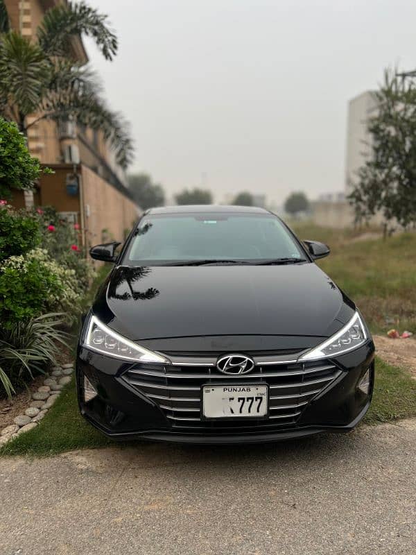 Hyundai Elantra 2022 1