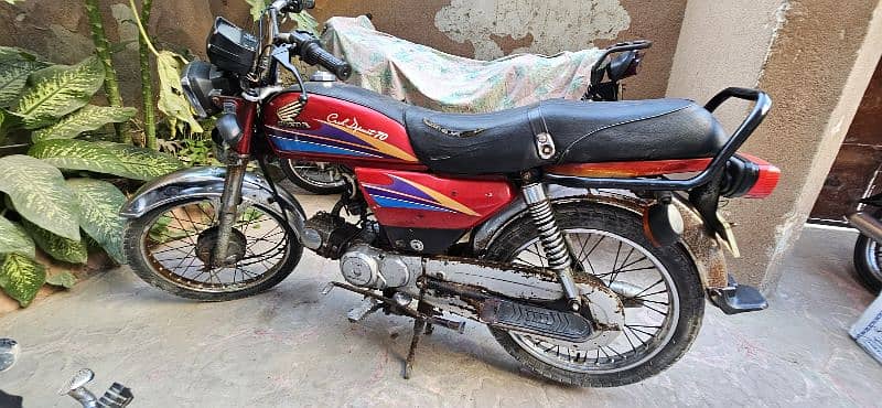 honda cd 70 red 2007 karachi number 1