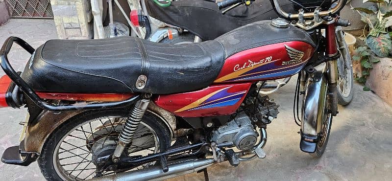 honda cd 70 red 2007 karachi number 15