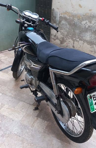 yamaha junoon 100 cc 10