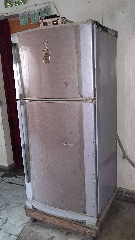 Dawlance   18 cubic fridge for Sale On urgent basis 0