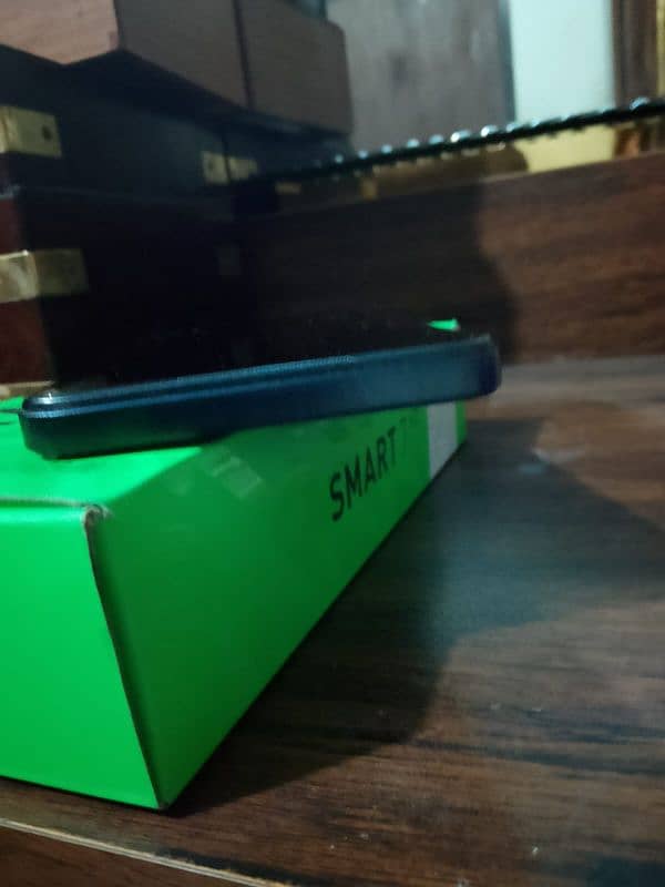 I am selling Infinix smart 7 hd 9